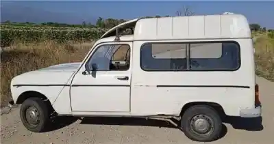Sloopvoertuig renault 4 1.1 g van het jaar 1986 aangedreven 688.exploxion