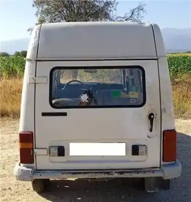 Sloopvoertuig renault 4 1.1 g van het jaar 1986 aangedreven 688.exploxion