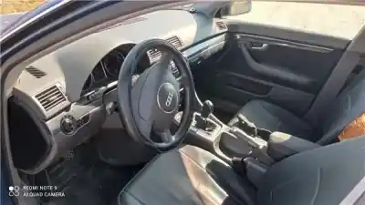Veículo de Sucata audi a4 berlina (8e) 1.9 tdi (96kw) do ano 2001 alimentado awx