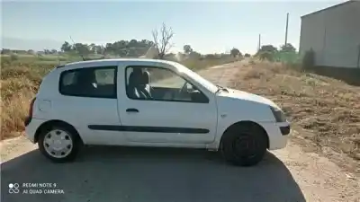 Veículo de Sucata renault clio ii fase i (b/cb0) 1.5 dci (b/cb08) do ano 2004 alimentado k9k b7