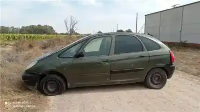 Vehicul casat CITROEN XSARA PICASSO  al anului 2005 alimentat RHY