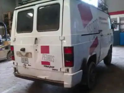 Veículo de Sucata nissan trade caja cerrada. techo elevado do ano 1994 alimentado bd30d