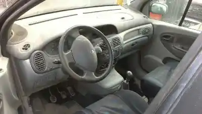 Scrapping Vehicle renault scenic (ja..) 1.6 16v authentique (ja0b/11) of the year 2001 powered k4m700