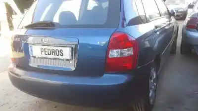 Здавання транспортного засобу kia cerato 1.6 lx berlina року 2004 потужний g4ed