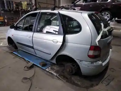Scrapping Vehicle renault scenic (ja..) 1.9 dci authentique of the year 2002 powered 