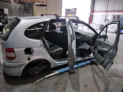 Scrapping Vehicle renault scenic (ja..) 1.9 dci authentique of the year 2002 powered 
