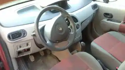 Scrapping Vehicle renault modus fantasy of the year 2005 powered d4f740