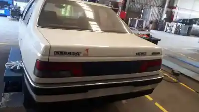 Véhicule à la ferraille peugeot 405 berlina sri exclusive de l'année 1992 alimenté dzh