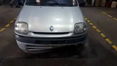 Здавання транспортного засобу renault clio ii fase i (b/cbo) 1.2 року 1999 потужний  Здавання транспортного засобу renault clio ii fase i (b/cbo) 1.2 року 1999 потужний