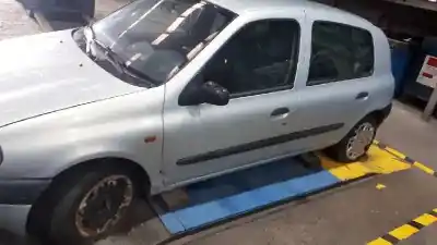 Здавання транспортного засобу renault clio ii fase i (b/cbo) 1.2 року 1999 потужний  Здавання транспортного засобу renault clio ii fase i (b/cbo) 1.2 року 1999 потужний