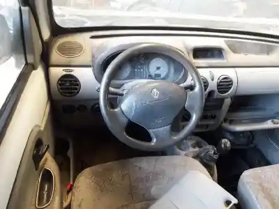 Здавання транспортного засобу renault                                            kangoo (f/kc0)                                                                                                                                                                                                                                             base / base authentique року 2004 потужний 