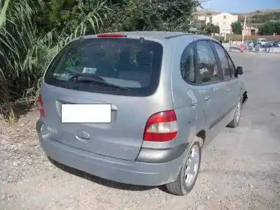 Scrapping Vehicle renault scenic (ja..) 1.9 dci authentique of the year 2002 powered f9q 732