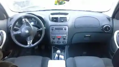 Veicolo di demolizione alfa romeo 147 (190) 1.9 jtd distinctive dell'anno 2004 alimentato 937a2.000