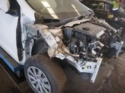 Veículo de Sucata hyundai i30 (gd) tecno do ano 2017 alimentado d4fc