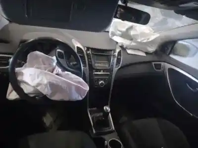 Veículo de Sucata hyundai i30 (gd) tecno do ano 2017 alimentado d4fc