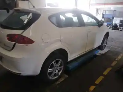 Veicolo di demolizione seat leon (1p1) reference dell'anno 2011 alimentato cay