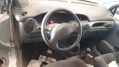 Scrapping Vehicle renault megane i scenic (ja0) 1.6e alize of the year 1998 powered 