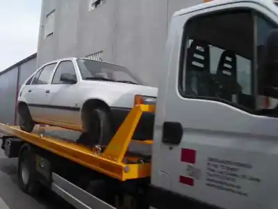 Sloopvoertuig OPEL KADETT E 1.6 van het jaar 1988 aangedreven 16SH