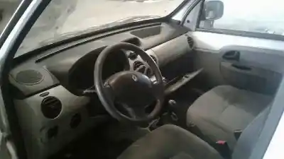 Здавання транспортного засобу renault kangoo (f/kc0) authentique року 2003 потужний 