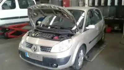 Здавання транспортного засобу RENAULT                                            SCENIC II                                                                                                                                                                                                                                                  Authentique року 2006 потужний 