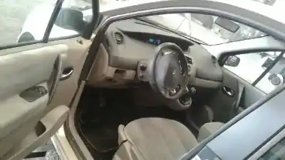 Здавання транспортного засобу renault                                            scenic ii                                                                                                                                                                                                                                                  authentique року 2006 потужний 