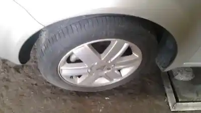 Здавання транспортного засобу renault                                            scenic ii                                                                                                                                                                                                                                                  authentique року 2006 потужний 