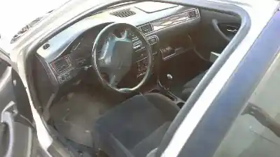 Véhicule à la ferraille honda civic berlina .5 (ma/mb) 1.5 vtec (mb3) de l'année 2000 alimenté d15z8