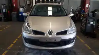 Veículo de Sucata renault clio iii confort expression do ano 2006 alimentado 