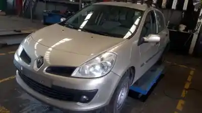 Veículo de Sucata renault clio iii confort expression do ano 2006 alimentado 