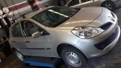 Veículo de Sucata renault clio iii confort expression do ano 2006 alimentado 