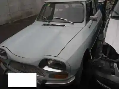 Véhicule à la ferraille citroen ami 8 602 cc de l'année 1971 alimenté 