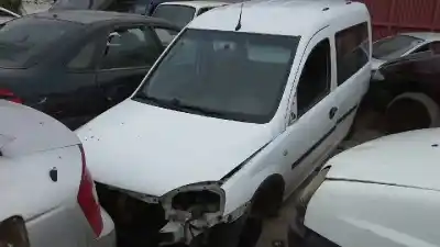 Sloopvoertuig OPEL COMBO FURGONETA/MONOVOLUMEN 1.7 CDTI 16V van het jaar 2004 aangedreven Z17DTH