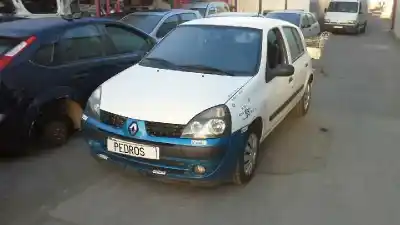 Здавання транспортного засобу renault clio ii fase ii (b/cb0) authentique року 2003 потужний 