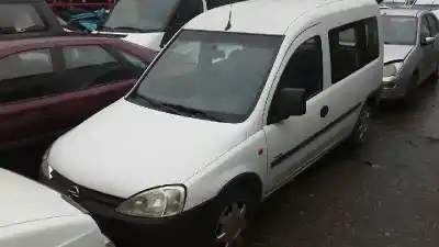 Veicolo di demolizione OPEL COMBO Tour dell'anno 2002 alimentato Y17DTL