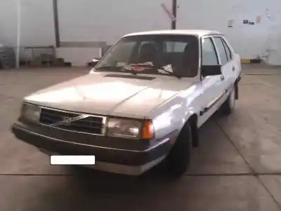Véhicule à la ferraille VOLVO SERIE 340 345 DLS de l'année 1989 alimenté 