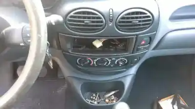 Veicolo di demolizione renault megane i scenic (ja0) 1.6e alize dell'anno 1998 alimentato 