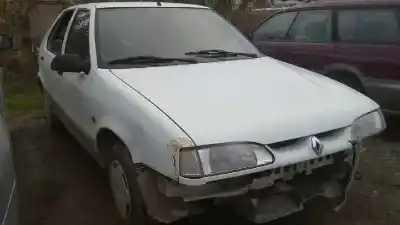 Veículo de Sucata renault 19 hatchback (b/c53) europa do ano 1993 alimentado 