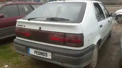 Veículo de Sucata renault 19 hatchback (b/c53) europa do ano 1993 alimentado 