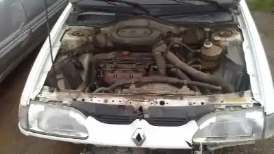 Veículo de Sucata renault 19 hatchback (b/c53) europa do ano 1993 alimentado 