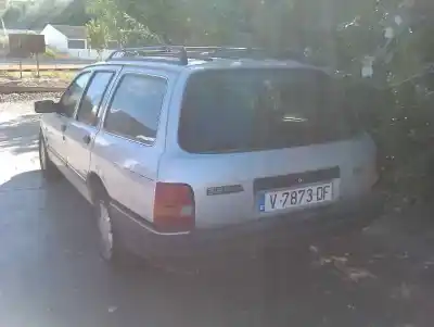 Veicolo di demolizione ford sierra berlina 2.9 v6 cat dell'anno 1987 alimentato b4b