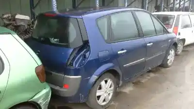 Veicolo di demolizione renault scenic ii confort dynamique dell'anno 2004 alimentato 