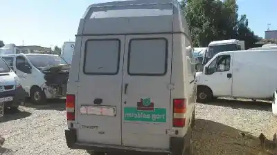 Véhicule à la ferraille nissan trade 100 75 de l'année 1997 alimenté ld23