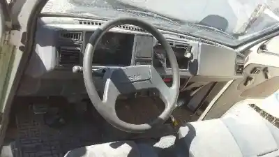 Véhicule à la ferraille nissan trade 100 75 de l'année 1997 alimenté ld23