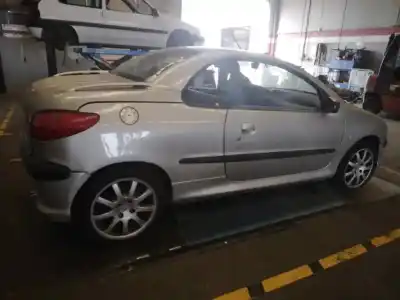 Verschrottungsfahrzeug peugeot 206 cc cc des jahres 2001 angetrieben rfnew10j4