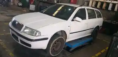 Scrapping Vehicle SKODA OCTAVIA COMBI (1U5) Ambiente of the year 2000 powered ALH