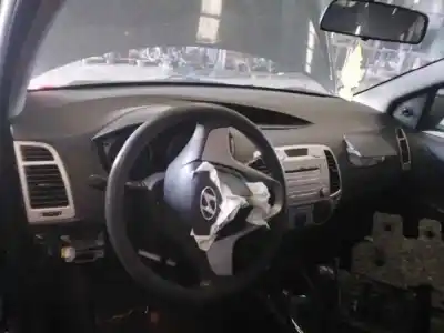 Veículo de Sucata hyundai i20 i (pb, pbt) 1.4 crdi do ano 2011 alimentado 