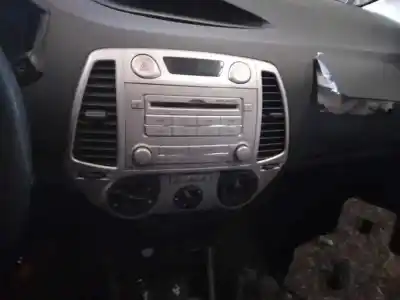 Veículo de Sucata hyundai i20 i (pb, pbt) 1.4 crdi do ano 2011 alimentado 