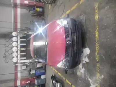 Veículo de Sucata RENAULT CLIO II FASE II (B/CB0) Authentique do ano 2002 alimentado 