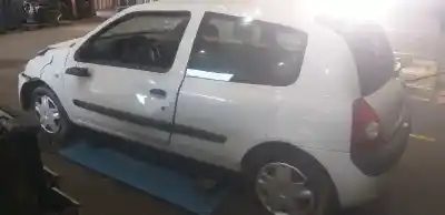 Утилизация автомобиля renault clio ii fase ii (b/cb0) authentique года 2004 питание d7f 726