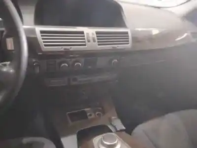 Scrapping Vehicle bmw serie 7 (e65/e66) 730d of the year 2006 powered m57306d3